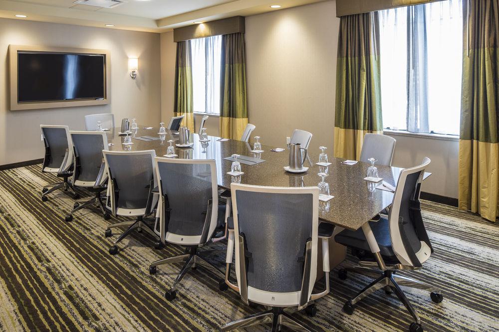 Best Western Plus University Inn Steubenville Exterior photo