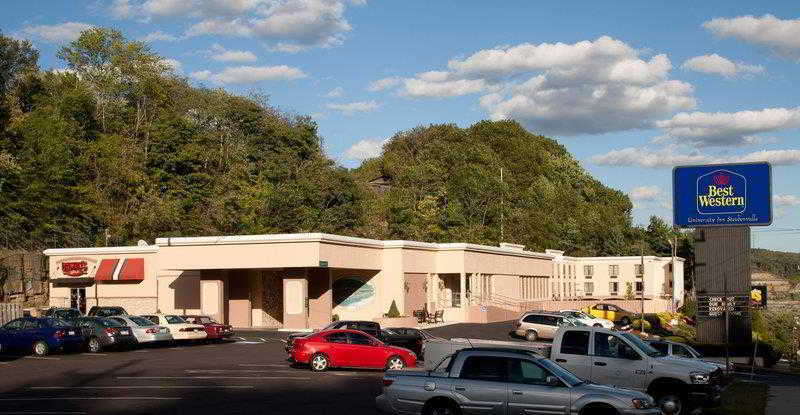 Best Western Plus University Inn Steubenville Exterior photo