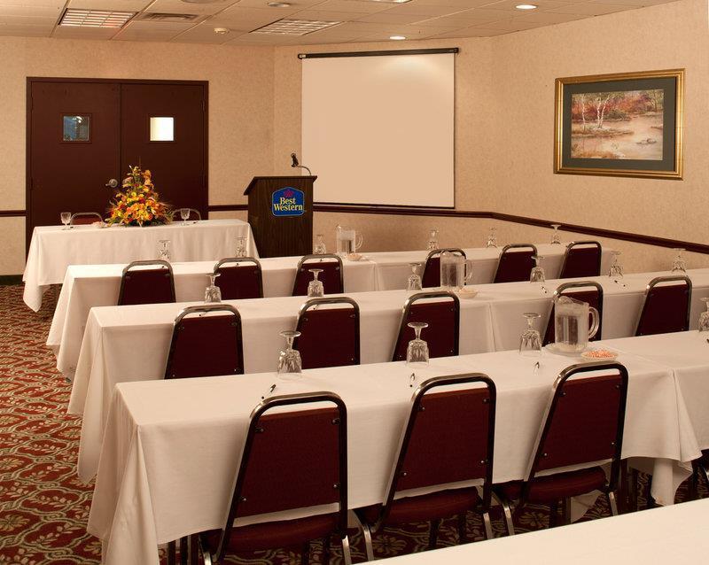 Best Western Plus University Inn Steubenville Facilities photo